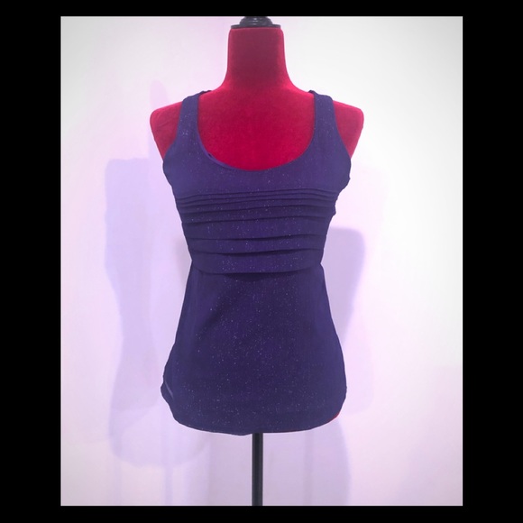 Express Tops - Beautiful purple top!🌹